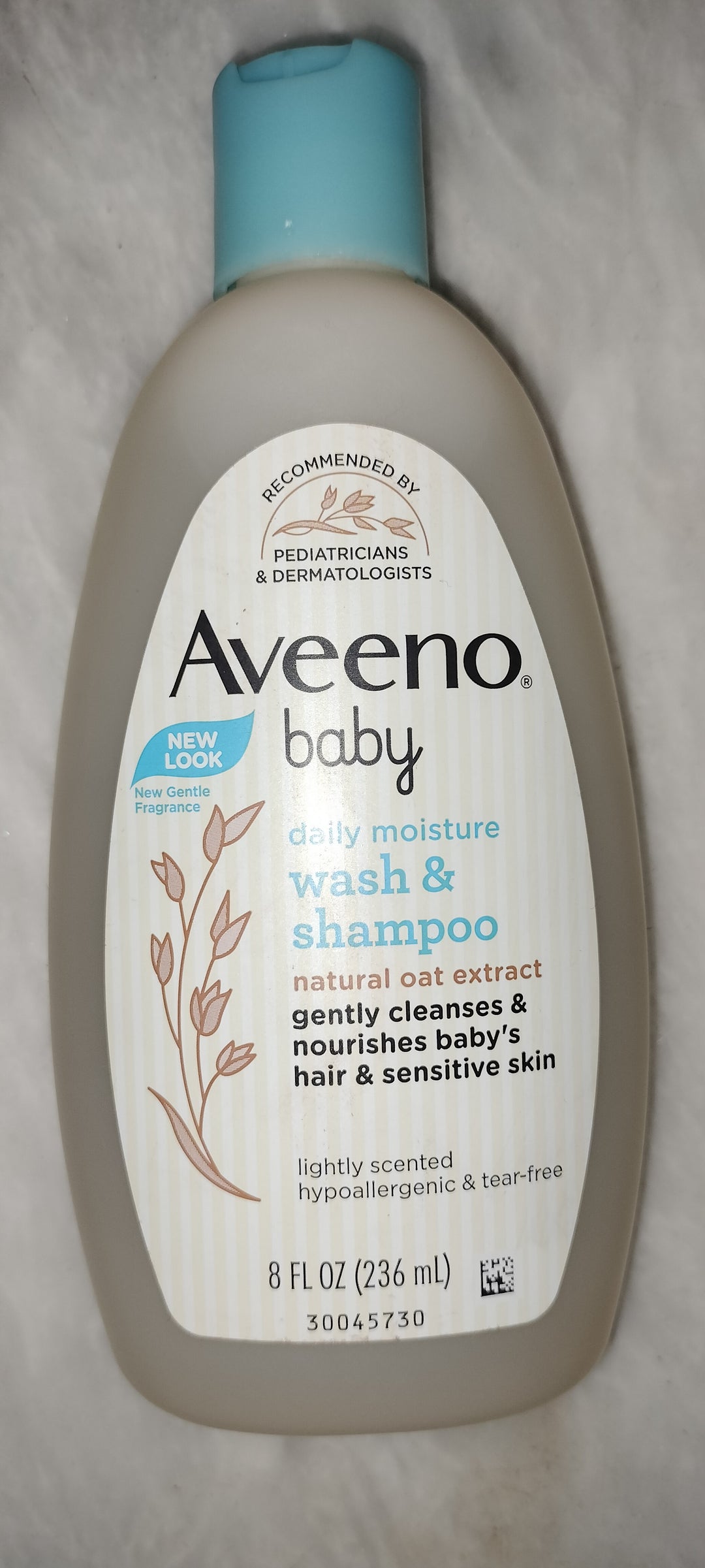 Aveeno baby daily moisture wash & shampoo 236ml
