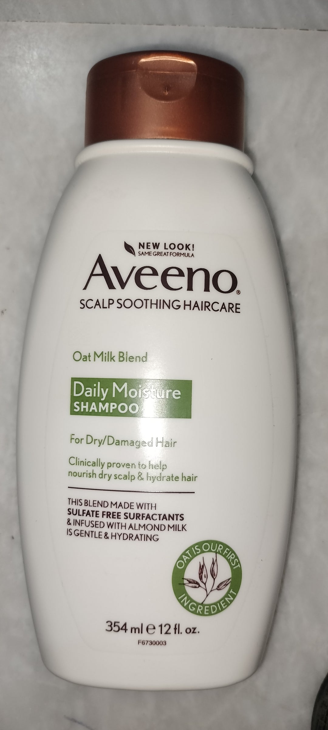 Aveeno daily moisture shampoo 354ml