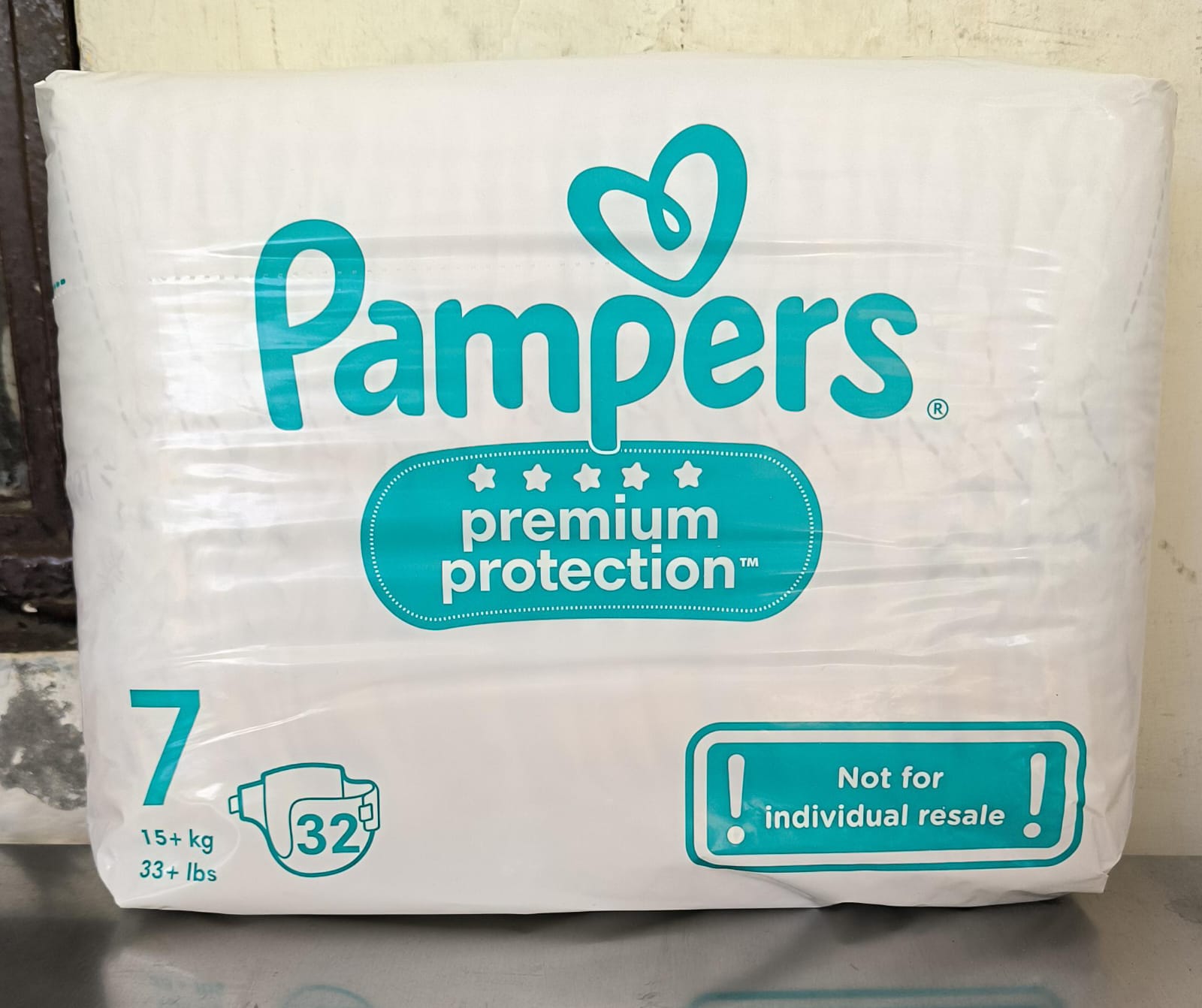 Pampers premium protection diaper size 7, 32pcs